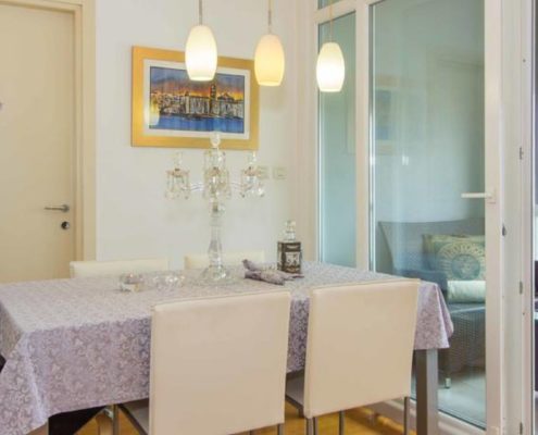 croatia-split-city-center-dining-room-2